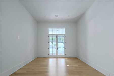 New construction Single-Family house 5271 Lake Forrest Drive, Atlanta, GA 30342 - photo 22 22