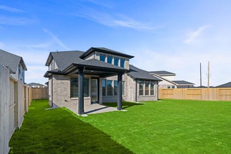 New construction Single-Family house 31146 Riley Heights Dr, Fulshear, TX 77441 plan Strasburg - image 3