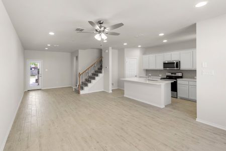 New construction Townhouse house 4601 Avion Dr, Sanger, TX 76266 plan Livingston - image 9