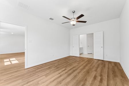New construction Single-Family house 16243 Sage Cmn, Elmendorf, TX 78112 plan Magellan - image 14
