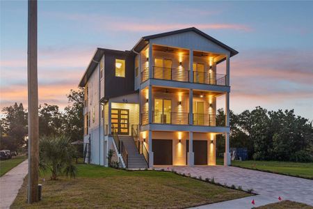 New construction Single-Family house 96 Shore Dr, Tarpon Springs, FL 34689 - image