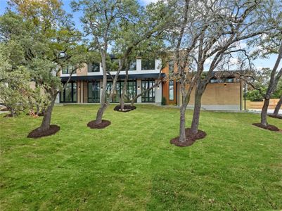 New construction Single-Family house 2206 Trail Of The Madrones, Austin, TX 78746 - photo 0