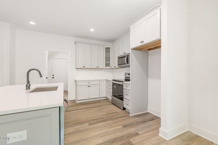 New construction Single-Family house 3260 Yorkshire Cir, Sanford, NC 27332 - image 8