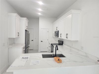 New construction Single-Family house 21 N Hampton Ave, Unit Lot 2, Orlando, FL 32803 null- photo 13 13