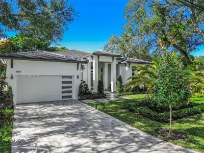 New construction Single-Family house 11412 Ne 8Th Ave, Biscayne Park, FL 33161 - image