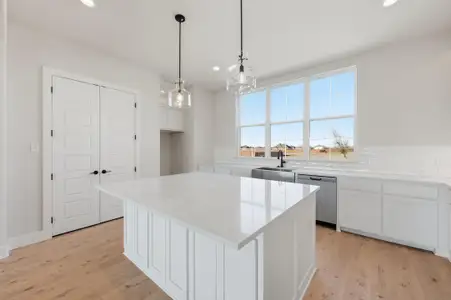 New construction Single-Family house 12954 Little Wolf, Godley, TX 76044 plan The Garland - image 7