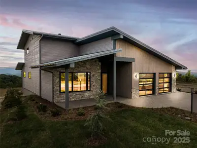 New construction Single-Family house 24 S Watchman Dr, Hendersonville, NC 28791 - image