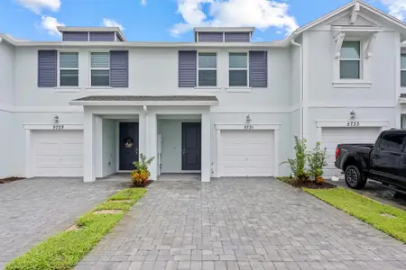New construction Townhouse house 5731 Se Edgewater Cir, Stuart, FL 34997 - image