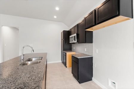 New construction Single-Family house 11809 E Gate Dr, Willis, TX 77378 plan Cambria - image 9