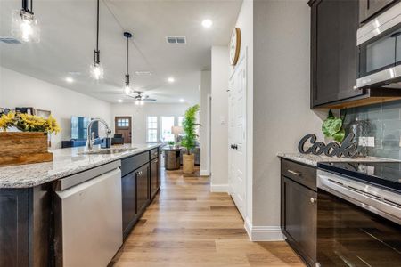 New construction Single-Family house 100 Walnut St, Whitesboro, TX 76273 - image 7