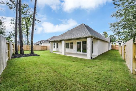 New construction Single-Family house 16155 Rustling Woods Rd, Conroe, TX 77302 plan Plan 5029 Elevation D - image