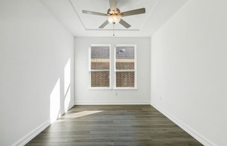 Spacious Flex room *real home pictured