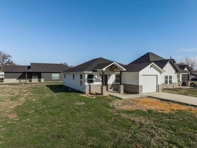 New construction Single-Family house 203 E S St, Itasca, TX 76055 - image