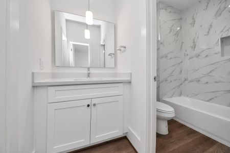 New construction Single-Family house 5612 Bertellis Ln, Houston, TX 77091 - image 12