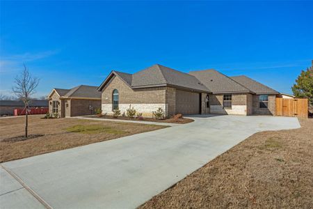 New construction Single-Family house 106 E Southbrook Dr, Glenn Heights, TX 75154 - image
