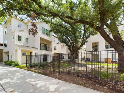 New construction Single-Family house 7722 Westside Villas Lane, Houston, TX 77055 - photo 0