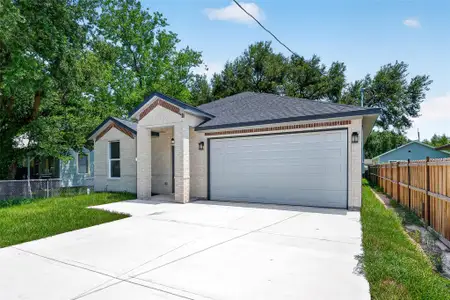 New construction Single-Family house 130 E Melville Dr, Crosby, TX 77532 - image