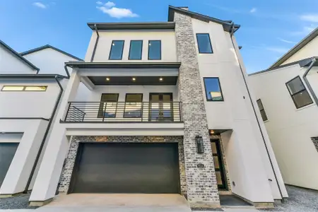 New construction Single-Family house 1904 Nantucket Dr, Houston, TX 77057 - image