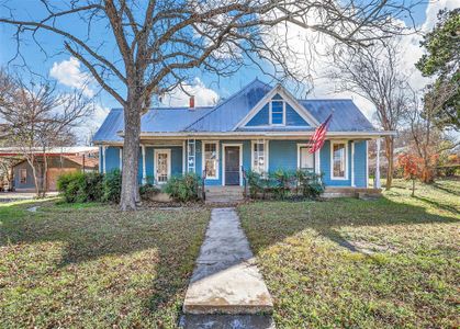 New construction Single-Family house 713 W Water St, Weatherford, TX 76086 null- photo 0 0