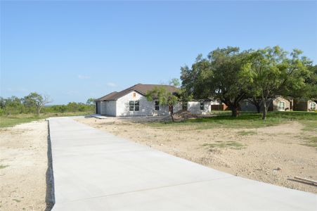 New construction Single-Family house 425 County Rd 3152, Kempner, TX 76539 null- photo 0