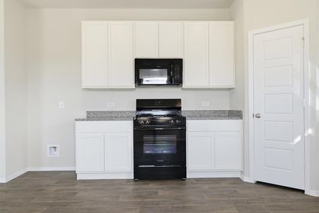 New construction Single-Family house 2326 Croaker Crk, San Antonio, TX 78245 plan Hunters Ranch 1468 - image 6