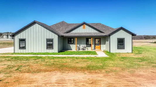 New construction Single-Family house 1325 Cr 3355, Paradise, TX 76073 plan Lucas - image