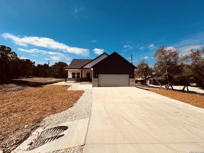 New construction Single-Family house 1736 Stallion Spgs, Fischer, TX 78623 - image