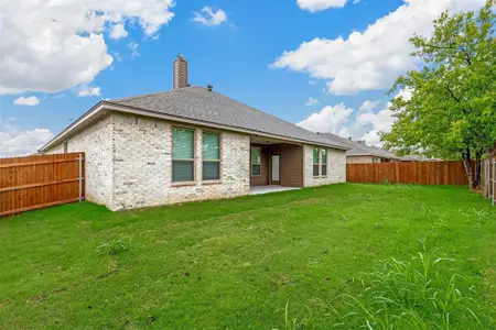 New construction Single-Family house 632 Mooney Dr, Saginaw, TX 76179 null- photo 35 35