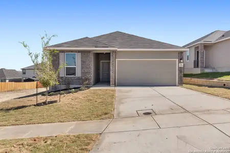 New construction Single-Family house 5122 Briscoe Blf, Converse, TX 78109 - image