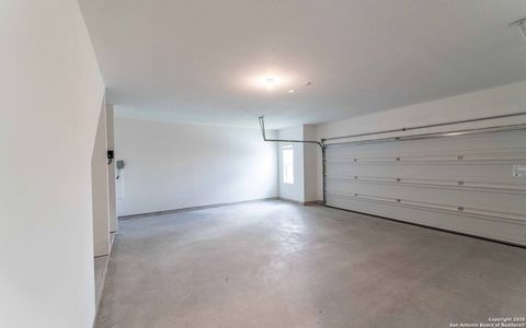 New construction Single-Family house 1236 Sweden, Seguin, TX 78155 Trinity- photo 13 13