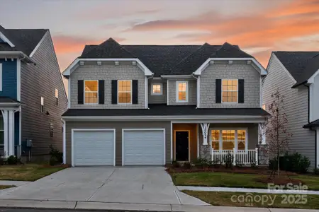 New construction Single-Family house 18024 Wilbanks Dr, Charlotte, NC 28278 plan Savannah - image