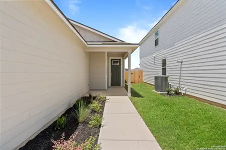 New construction Single-Family house 14735 Sweet Clover, San Antonio, TX 78253 plan Meadow View - image