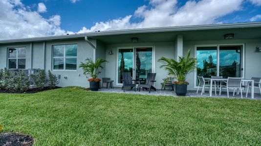 Hibiscus covered deck