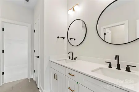 New construction Townhouse house 740 Falling Oak Aly, Unit 24, Huntersville, NC 28078 - image 3