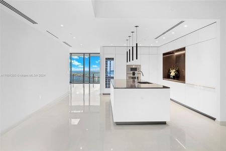 New construction Condo/Apt house 300 Biscayne Blvd Way, Unit 4802, Miami, FL 33131 - photo 11 11