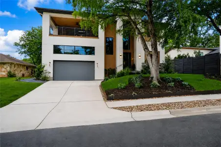 New construction Single-Family house 1304 Dusky Thrush Trl, Austin, TX 78746 - image
