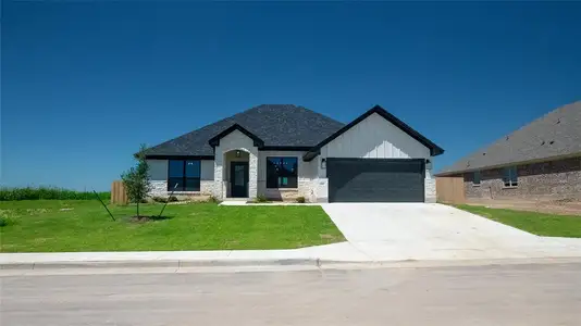 New construction Single-Family house 1321 Red Rock Rd, Hewitt, TX 76643 - image