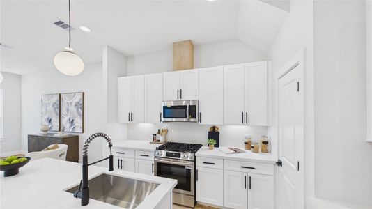 New construction Single-Family house 5027 Golden Forest Dr, Unit C, Houston, TX 77091 - image 9