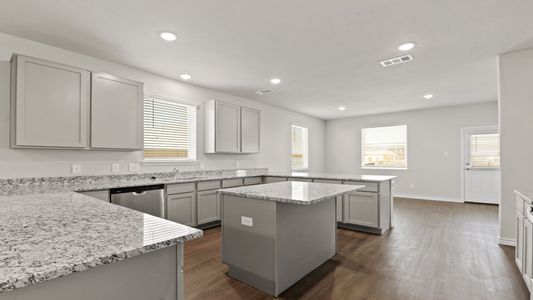 New construction Single-Family house 10573 Taruca Dr, Fort Worth, TX 76036 The Redbud- photo 5 5