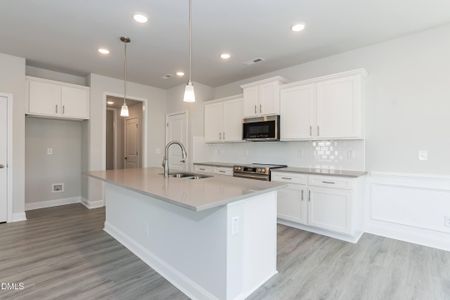 New construction Single-Family house 110 Southern Estates Dr, Sanford, NC 27330 plan 2121 - image