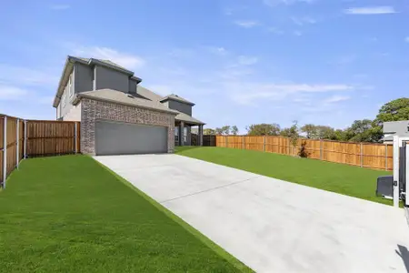 New construction Single-Family house 12810 Meadow Glen Trl, Rowlett, TX 75087 plan Princeton 2R-CW - image