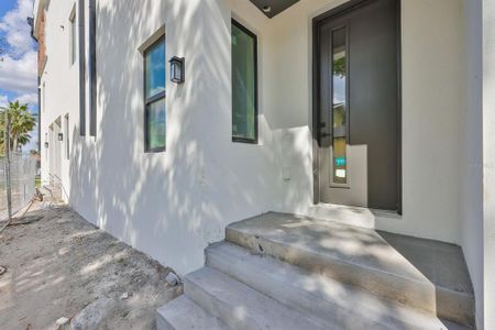 New construction Townhouse house 310 W Columbus Dr, Unit 7, Tampa, FL 33602 - image
