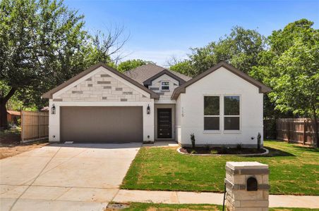 New construction Single-Family house 115 Bryan Street, Weatherford, TX 76086 - photo 0