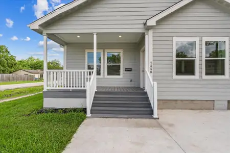 New construction Single-Family house 4358 Larkspur St, Houston, TX 77051 - image