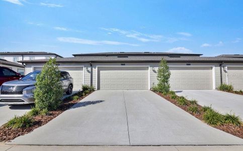 New construction Townhouse house 17723 Japonica Bloom Dr, Winter Garden, FL 34787 - image