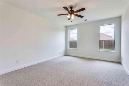 New construction Single-Family house 500 Lakeway Ln, Justin, TX 76247 plan The Edwards - image 12