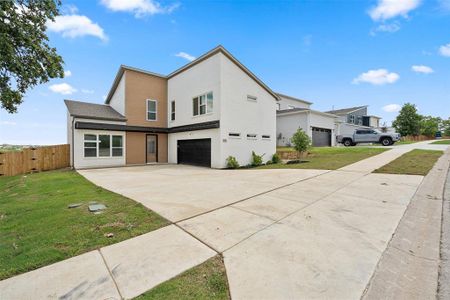 New construction Single-Family house 7628 Trailridge Drive, Fort Worth, TX 76179 - photo 0