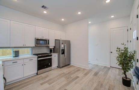 New construction Single-Family house 1616 Benson St, Houston, TX 77020 - image 7