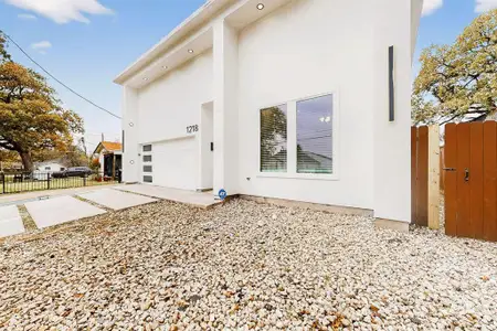 New construction Single-Family house 1218 Grant St, Dallas, TX 75203 - image