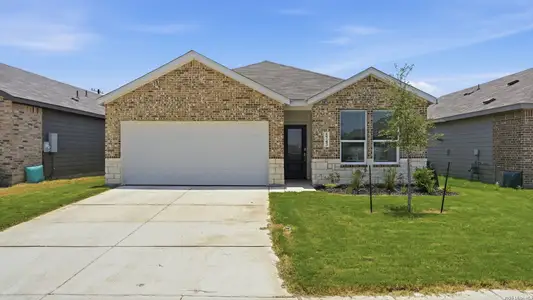 New construction Single-Family house 5743 Musquiz Rdg, Seguin, TX 78155 plan Clearwater - image